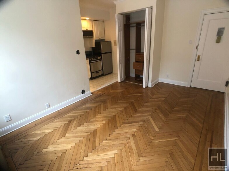 Building Photo - WEST 13 STREET