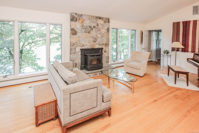 Building Photo - 34-40 Forty Acre Mountain Rd