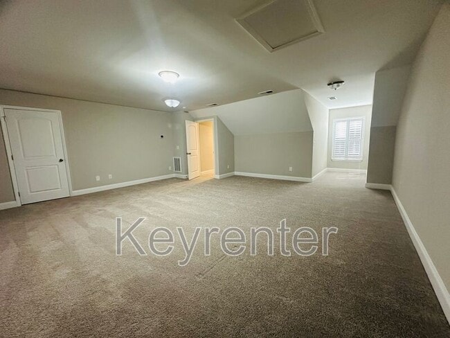 Building Photo - 110 Groves Park Blvd E