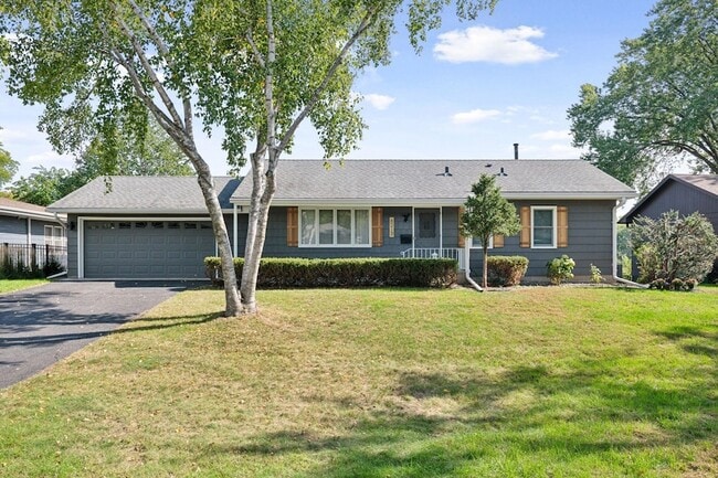 Primary Photo - 8213 Quinn Rd