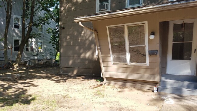 PorchAreaEntry - 11 Shetucket Ave