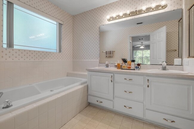 Building Photo - 3528 Leighton Hall Ct