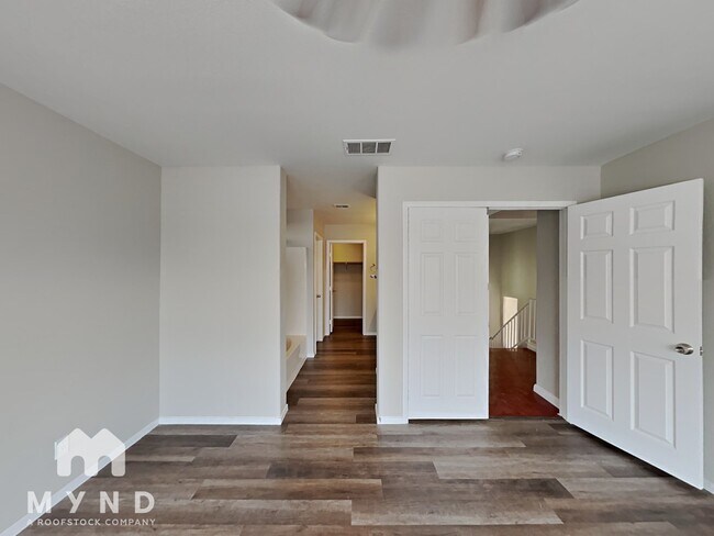 Building Photo - 1527 Cane Hill Dr