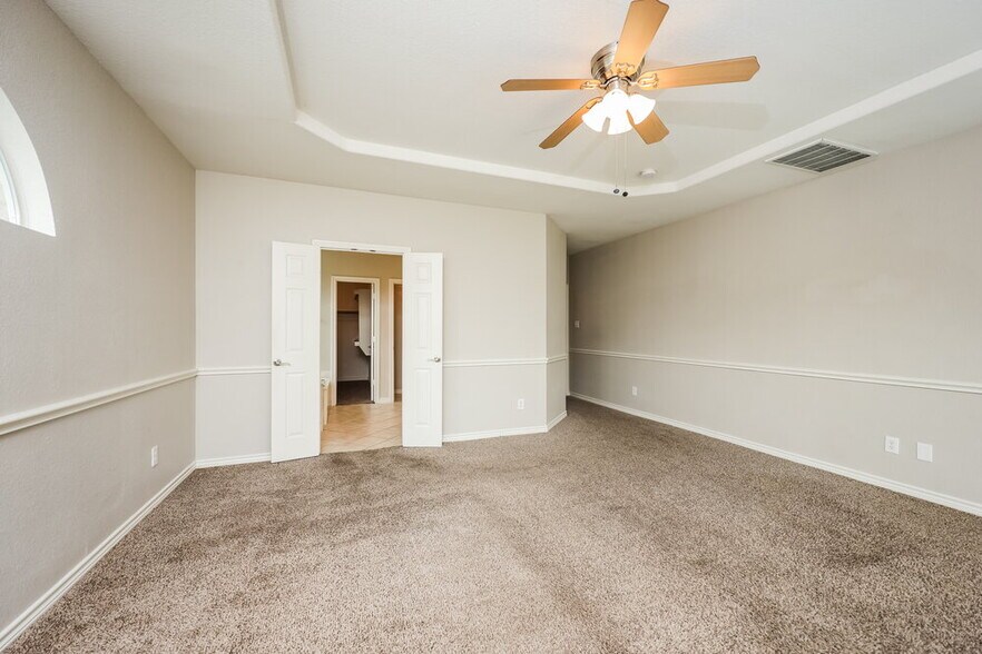 Building Photo - 100 Silverwood Dr