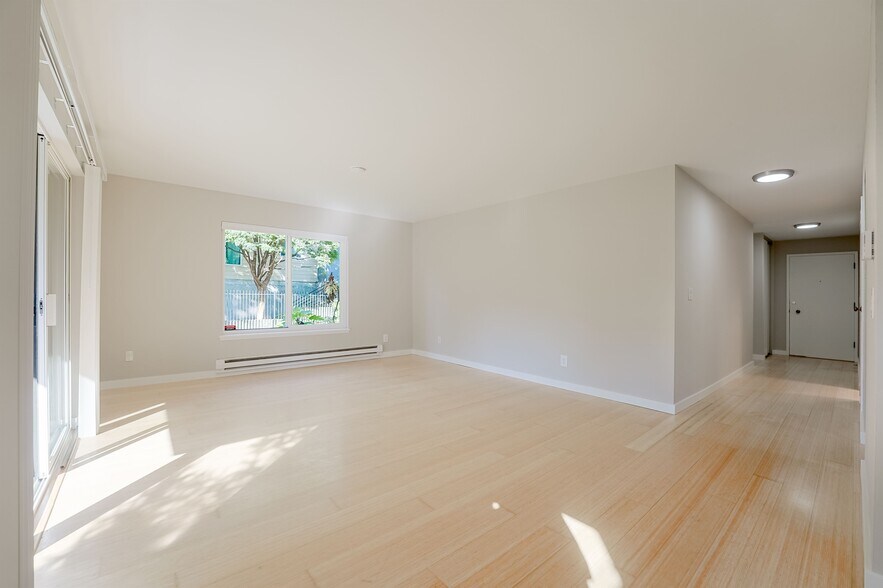 Building Photo - 1100 S Atlantic St