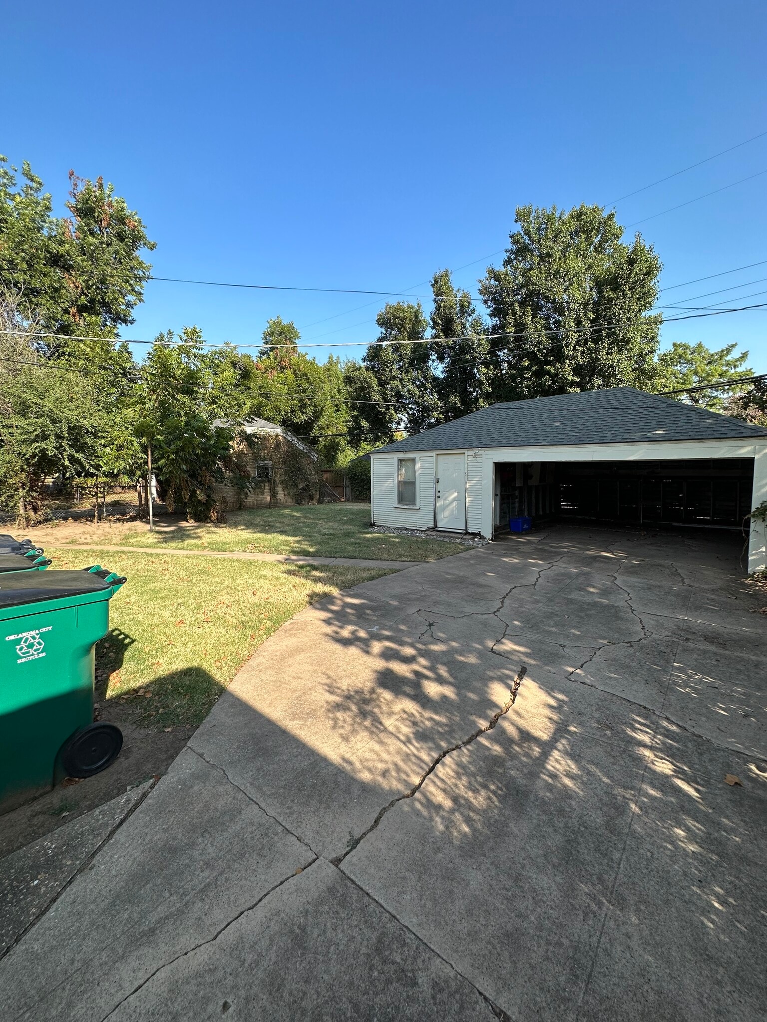 Building Photo - 1015 NW 40th St