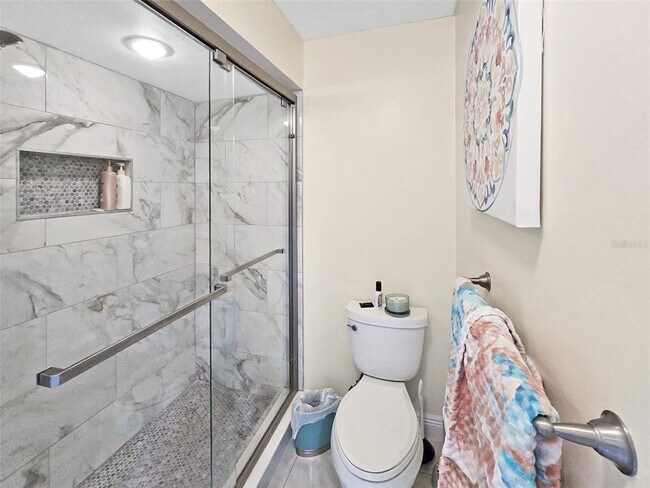 Building Photo - 5749 Avista Dr