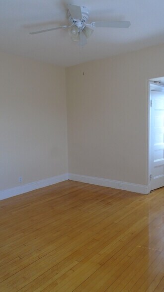 Building Photo - 1402 Beacon St