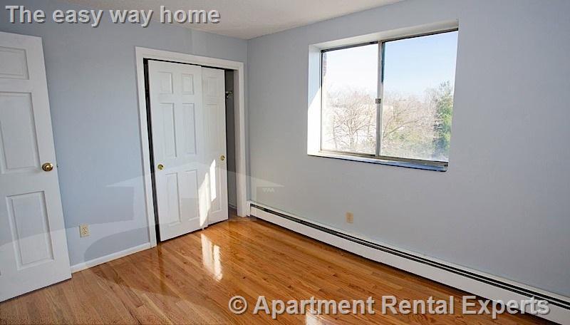 Building Photo - 14 Murdock St