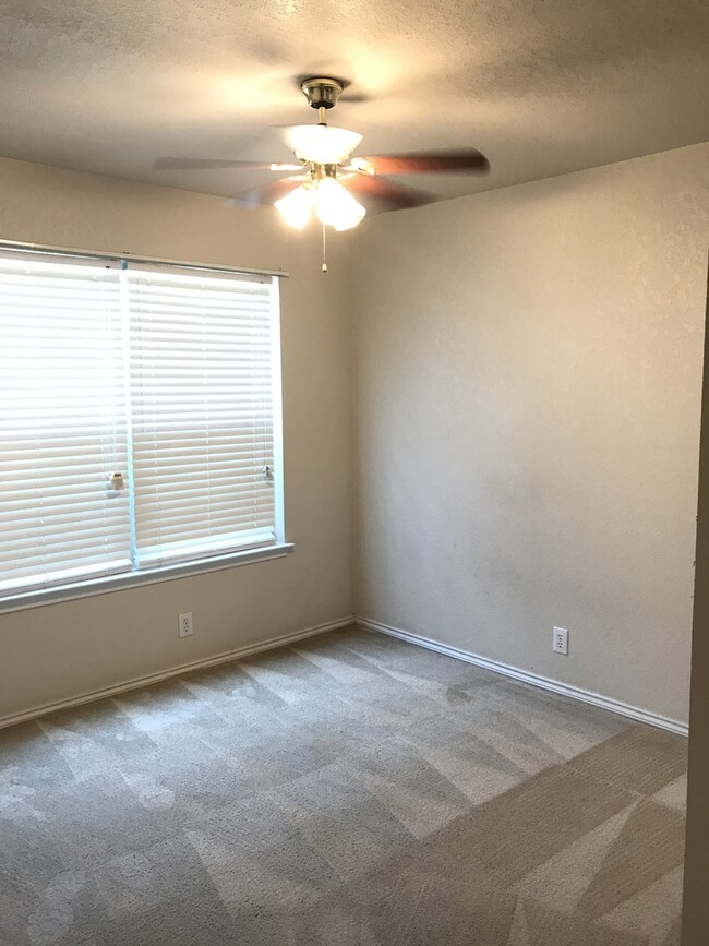 Building Photo - 145 Brahma Way