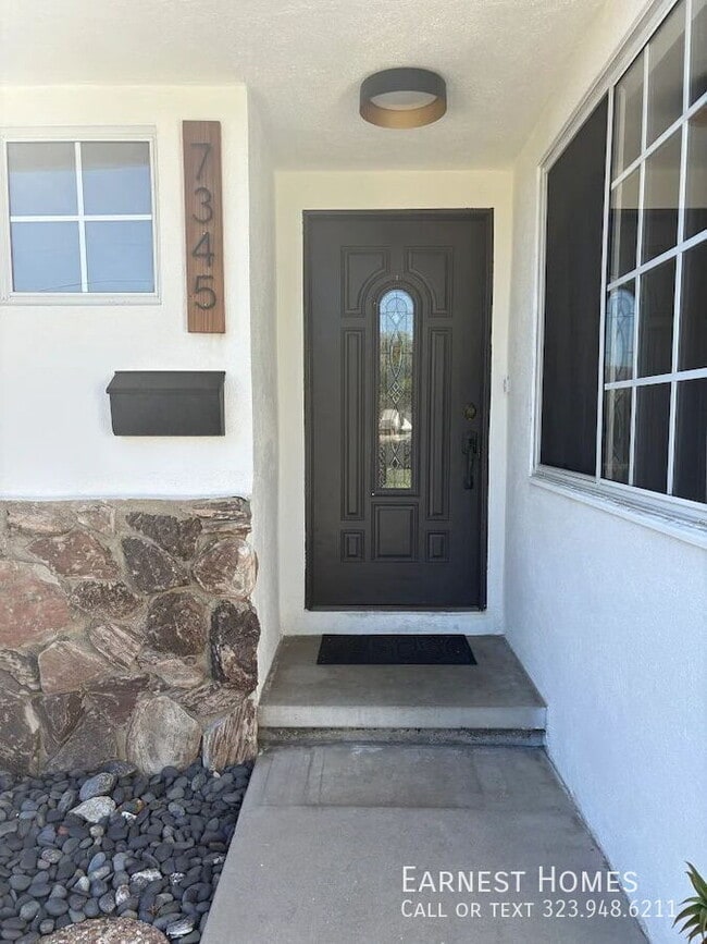 Building Photo - 7345 Matilija Ave