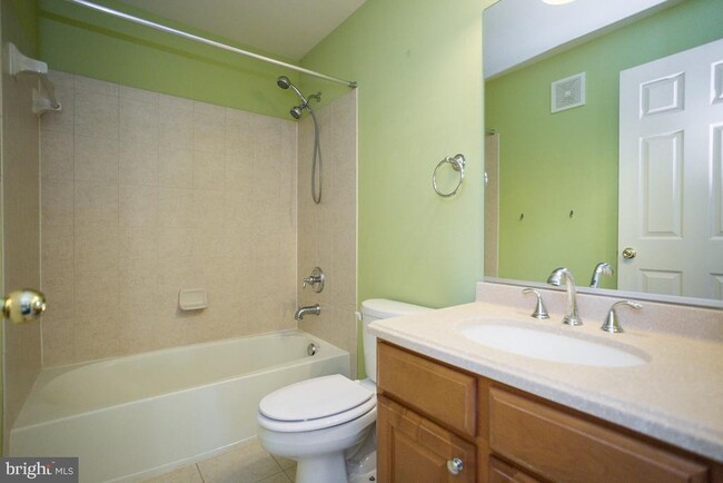 Building Photo - 15426 Rosemont Manor Dr