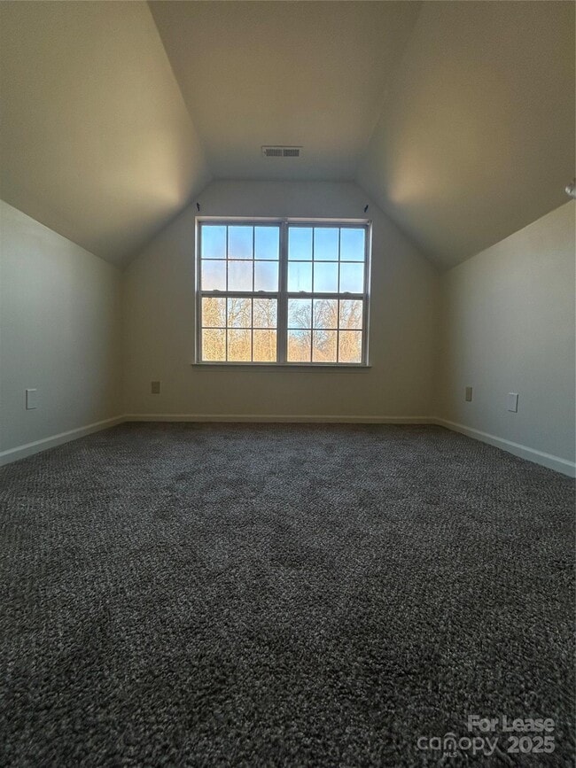 Building Photo - 2893 Signal Ct SW