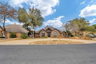 Building Photo - 6415 San Mateo Ln