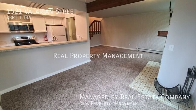 Building Photo - 1521 Valarian St