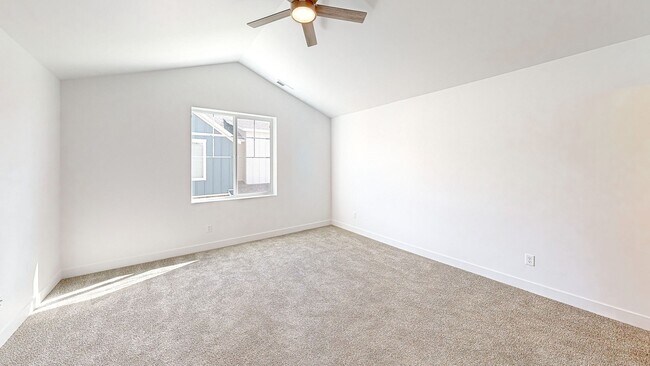 Building Photo - Incredible End Unit in Spanish Fork's Rive...