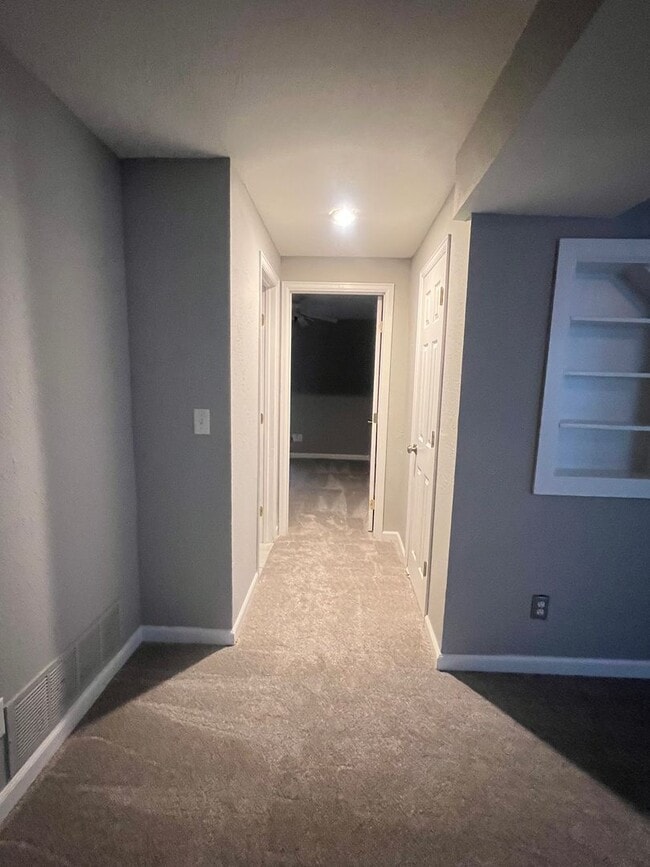 Building Photo - -$350.00 off  FIRST FULL MONTH'S RENT w/ 1...