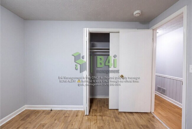 Building Photo - 6331 Garnet Dr