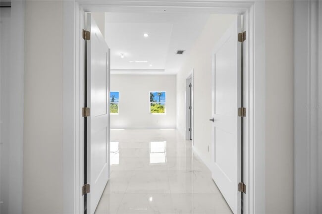 Building Photo - 13 Polar Ct