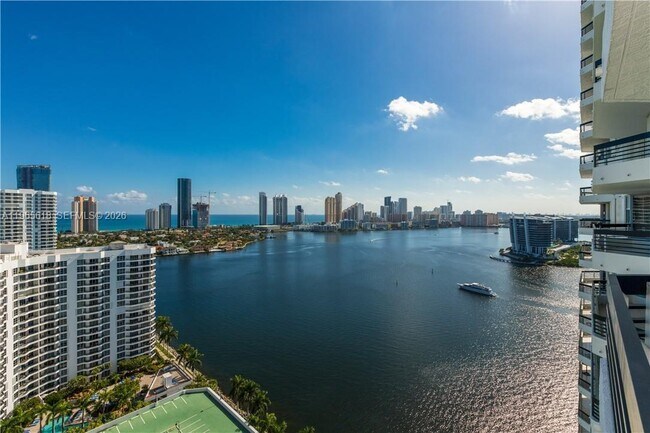 Building Photo - 3530 Mystic Pointe Dr