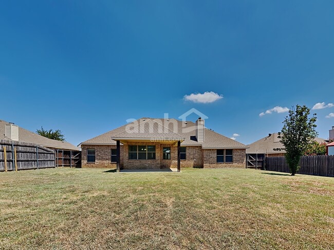Building Photo - 337 Stanley Dr
