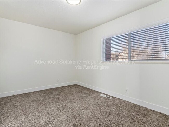 Building Photo - 3062 S 300 E