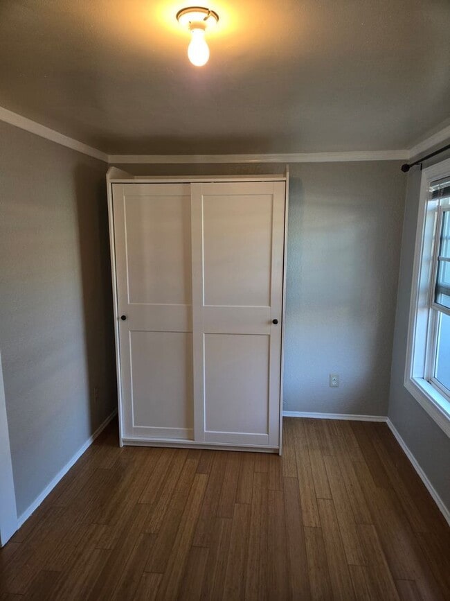 Building Photo - Well-Maintained San Diego Home with Classi...
