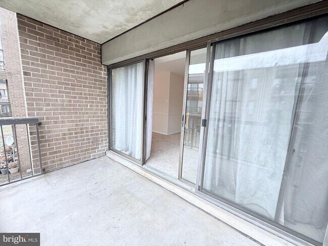 Building Photo - 7598 Gales Ct