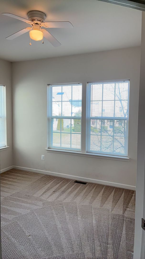 Building Photo - Great Townhouse in Wildewood in California MD