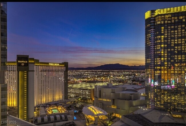 Building Photo - 3722 S Las Vegas Blvd