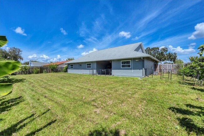 Building Photo - 618 Eastpointe Ct