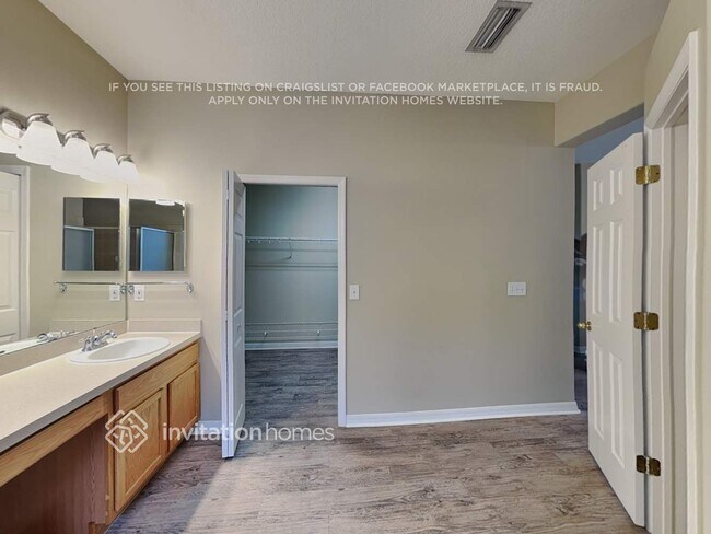 Building Photo - 5111 Clover Mist Dr