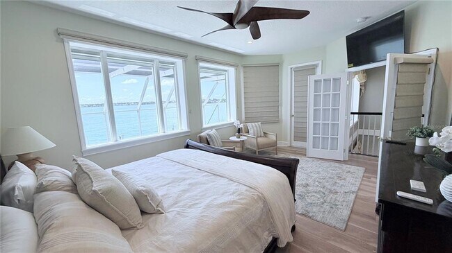 Building Photo - 218 Sand Key Estates Dr