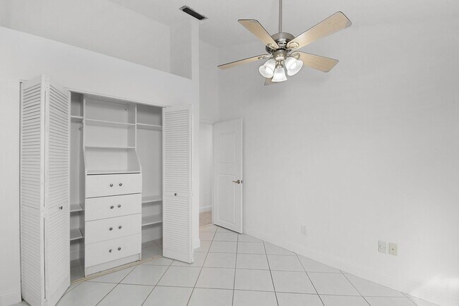 Building Photo - 5805 Golden Eagle Cir