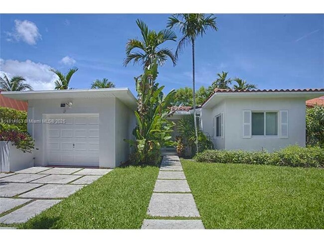 Primary Photo - 745 Lakeview Dr