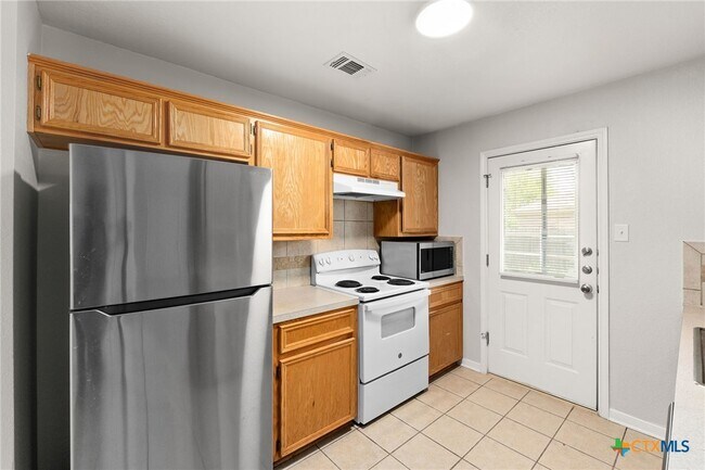 Building Photo - 1404 Chips Dr