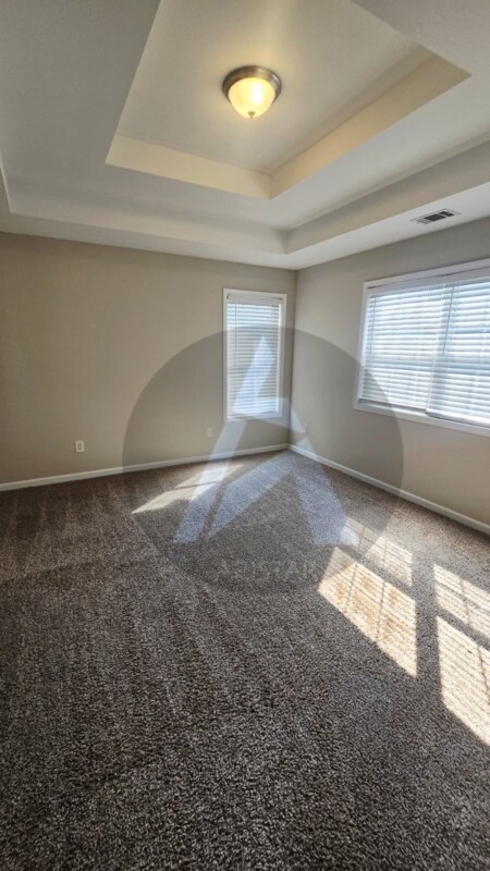 Building Photo - 2624 McGuire Dr