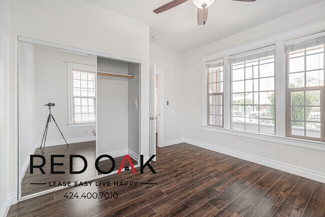 Building Photo - 3425 Walton Ave