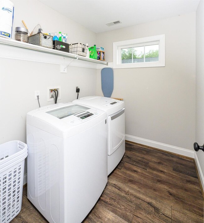 Building Photo - 3 Bedroom Home in Goode