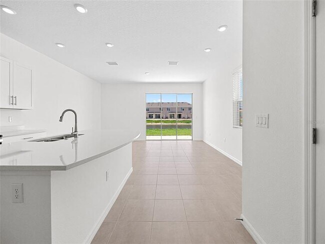 Building Photo - 5728 Haven Ter