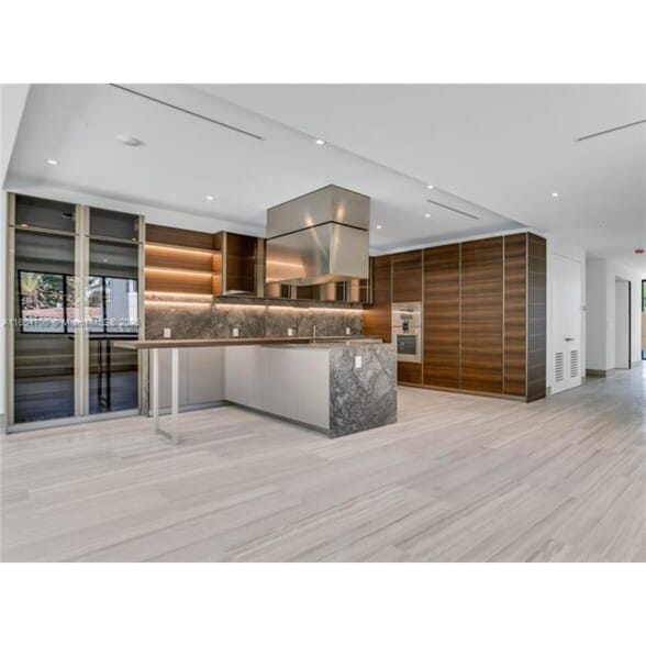 Building Photo - 345 W 46th St