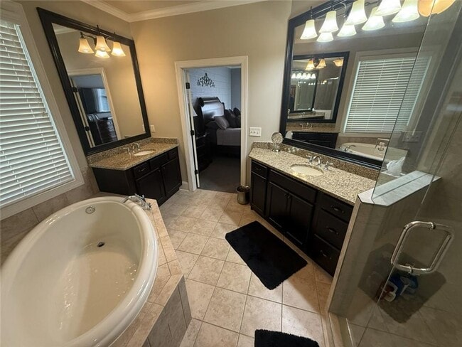 Building Photo - 1125 Walters Cir