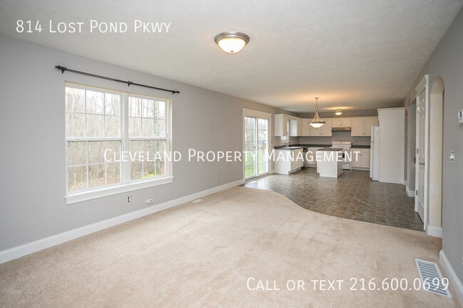 Building Photo - 814 Lost Pond Pkwy
