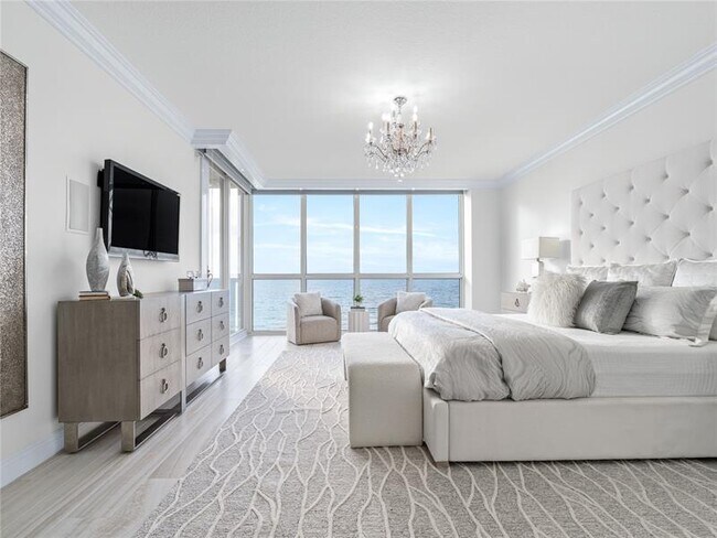 Building Photo - 3200 N Ocean Blvd