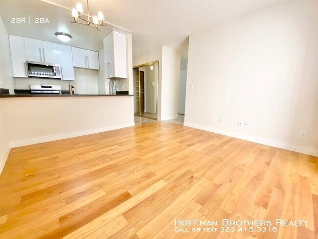 Building Photo - 415 S New Hampshire Ave Los Angeles CA 90020