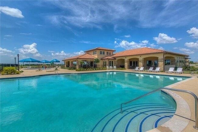 Building Photo - 18405 Cercina Trl