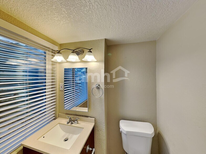 Building Photo - 1463 S Haleyville Cir