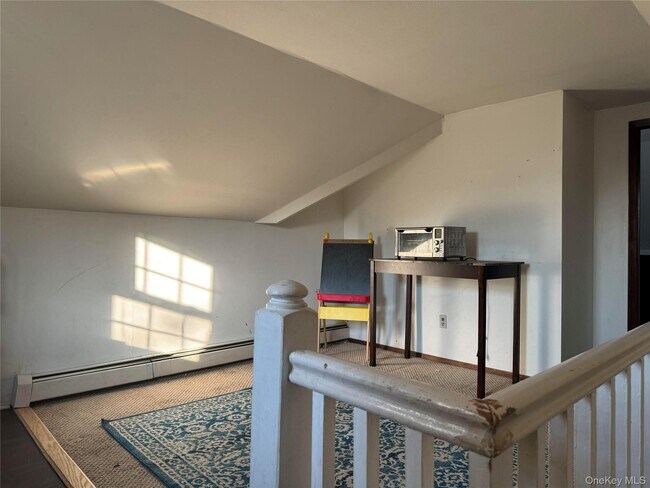 Building Photo - 25 Grand St