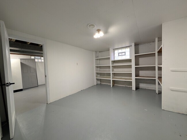 Building Photo - 2535 Sears Rd
