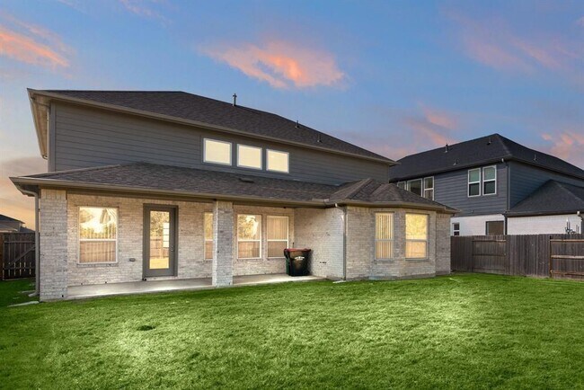 Building Photo - 20914 Kadefield Dr